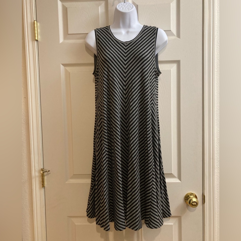 Style & Co size M sleeveless flip flop dress